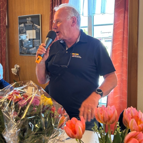 GV 26 21 Christoph Bissig dankt für die Ehrung