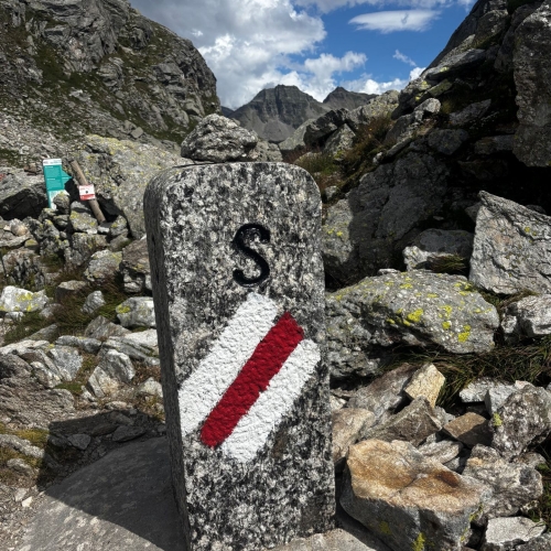 30_ 4_Grenzstein Schweiz-Italien
